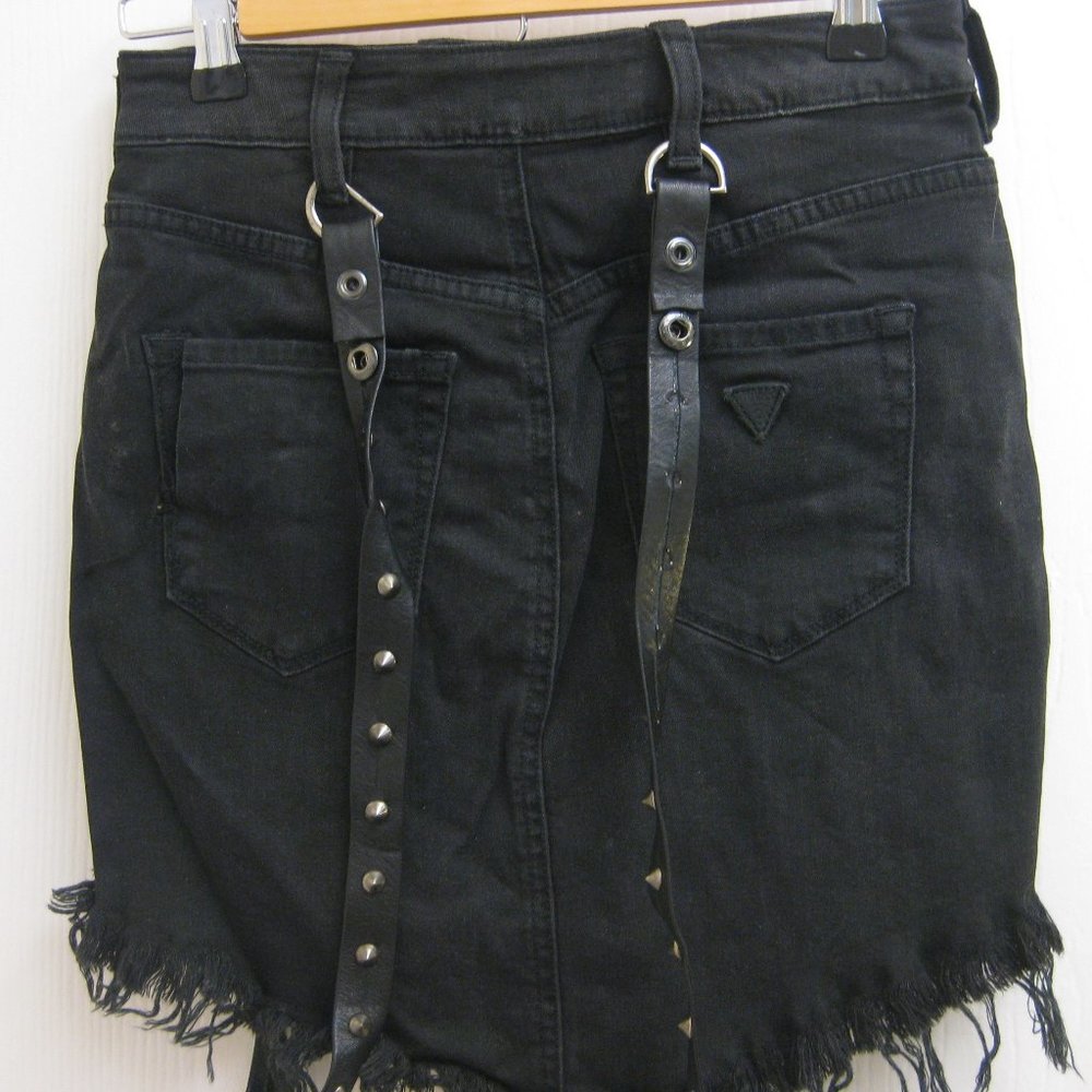NWT Guess black denim studded suspenders skirt 25 - Picture 4 of 13